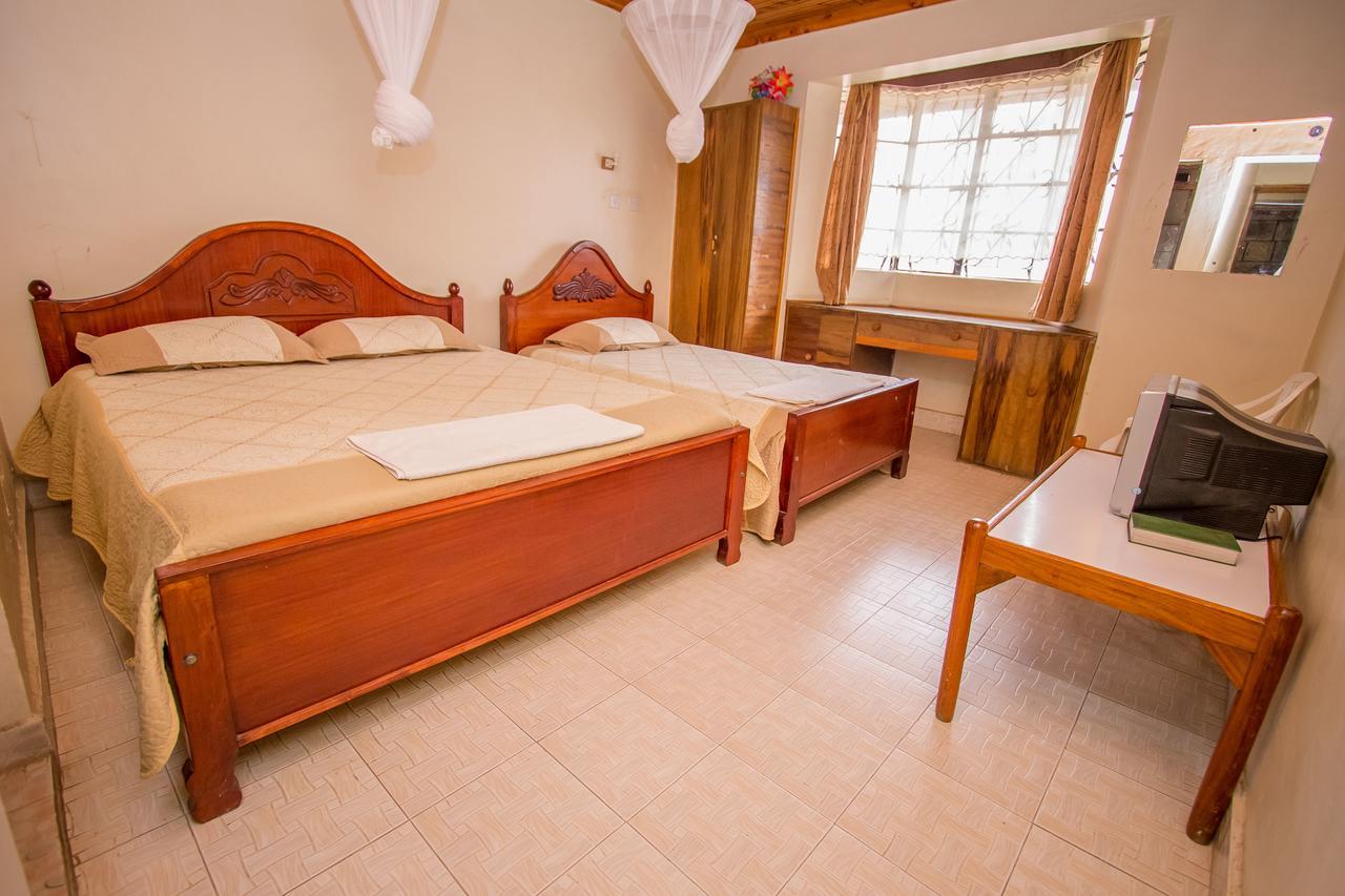 Hotel Genevieve Nakuru Exteriör bild