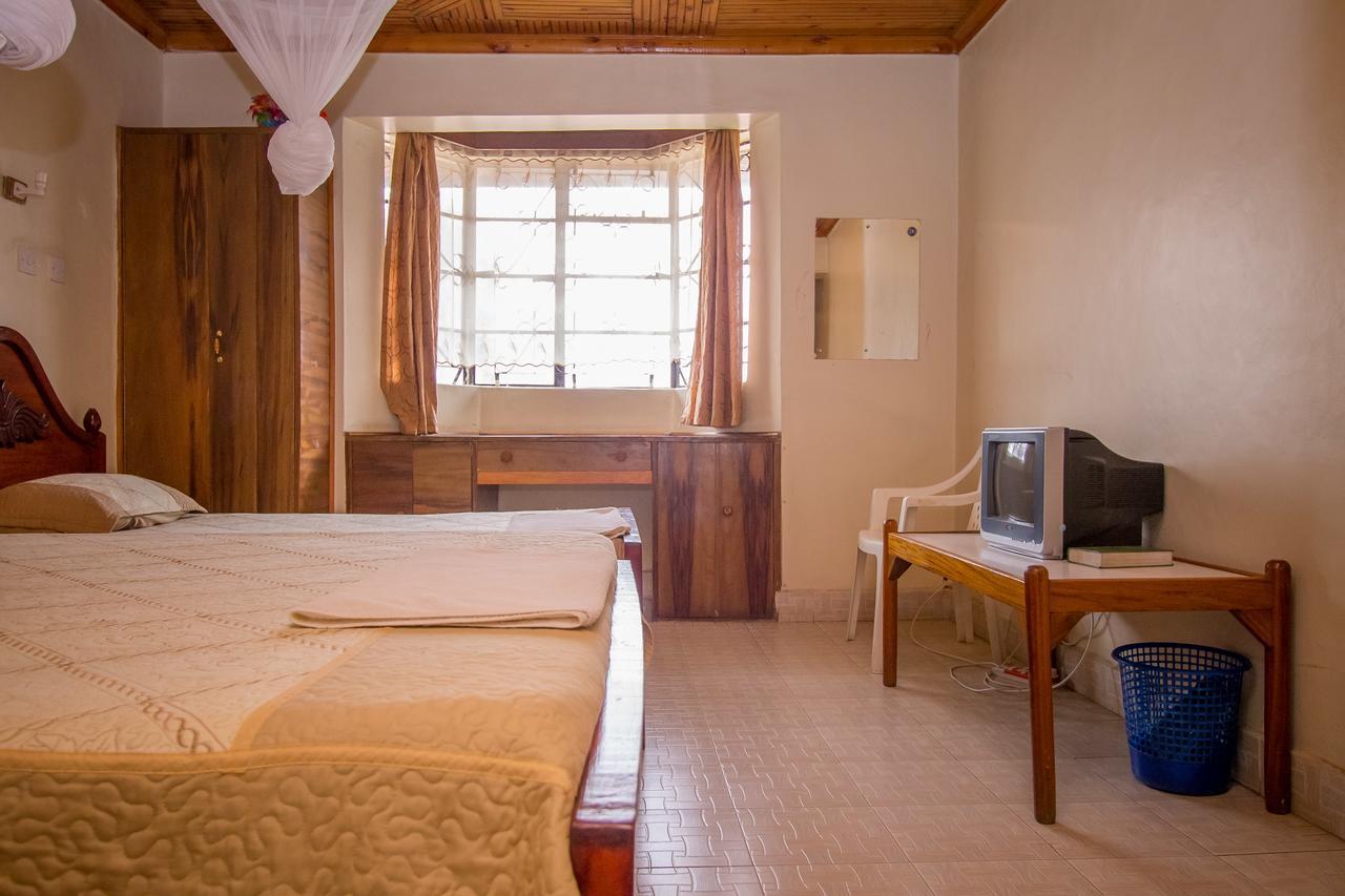 Hotel Genevieve Nakuru Exteriör bild