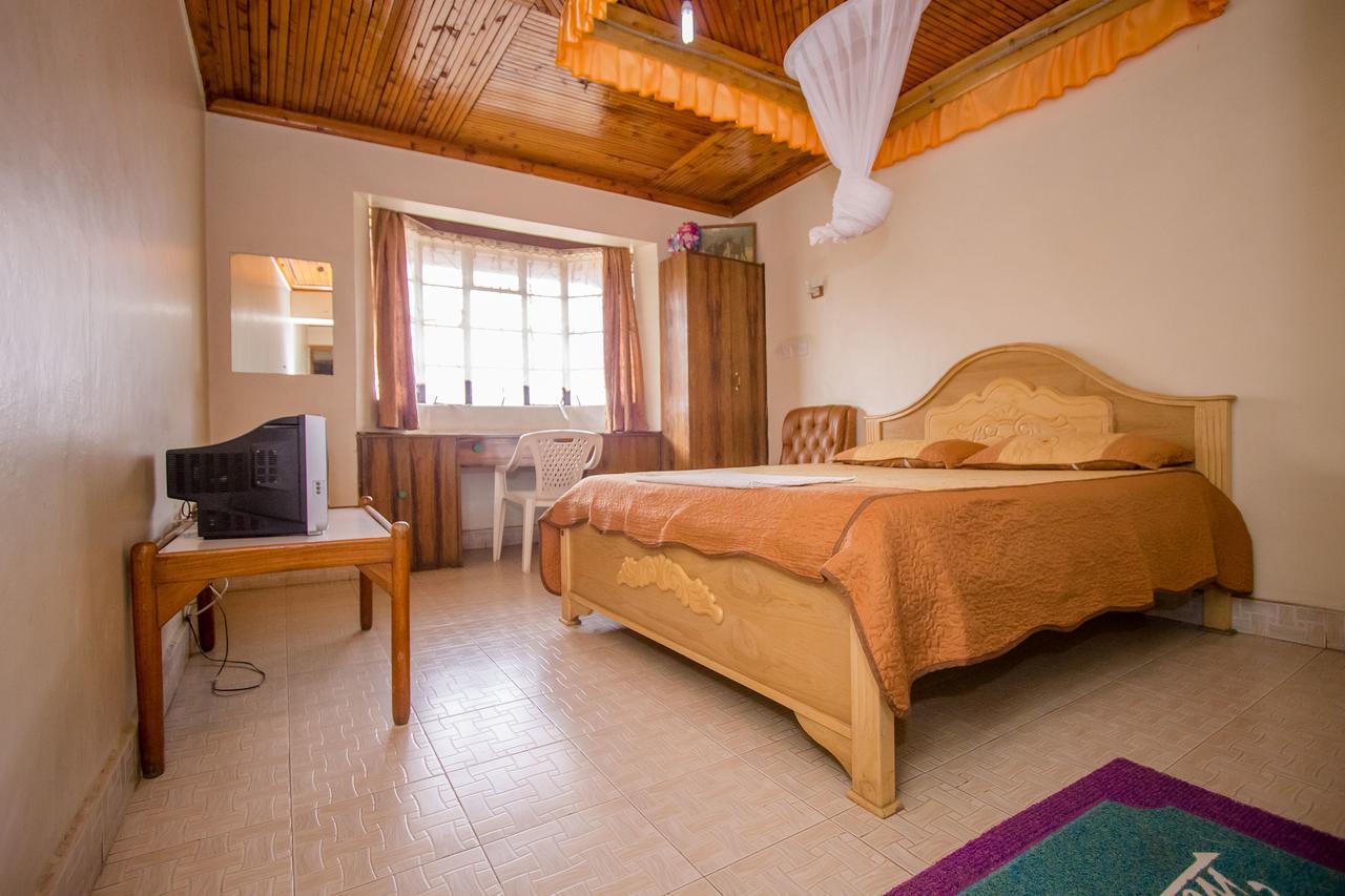 Hotel Genevieve Nakuru Exteriör bild