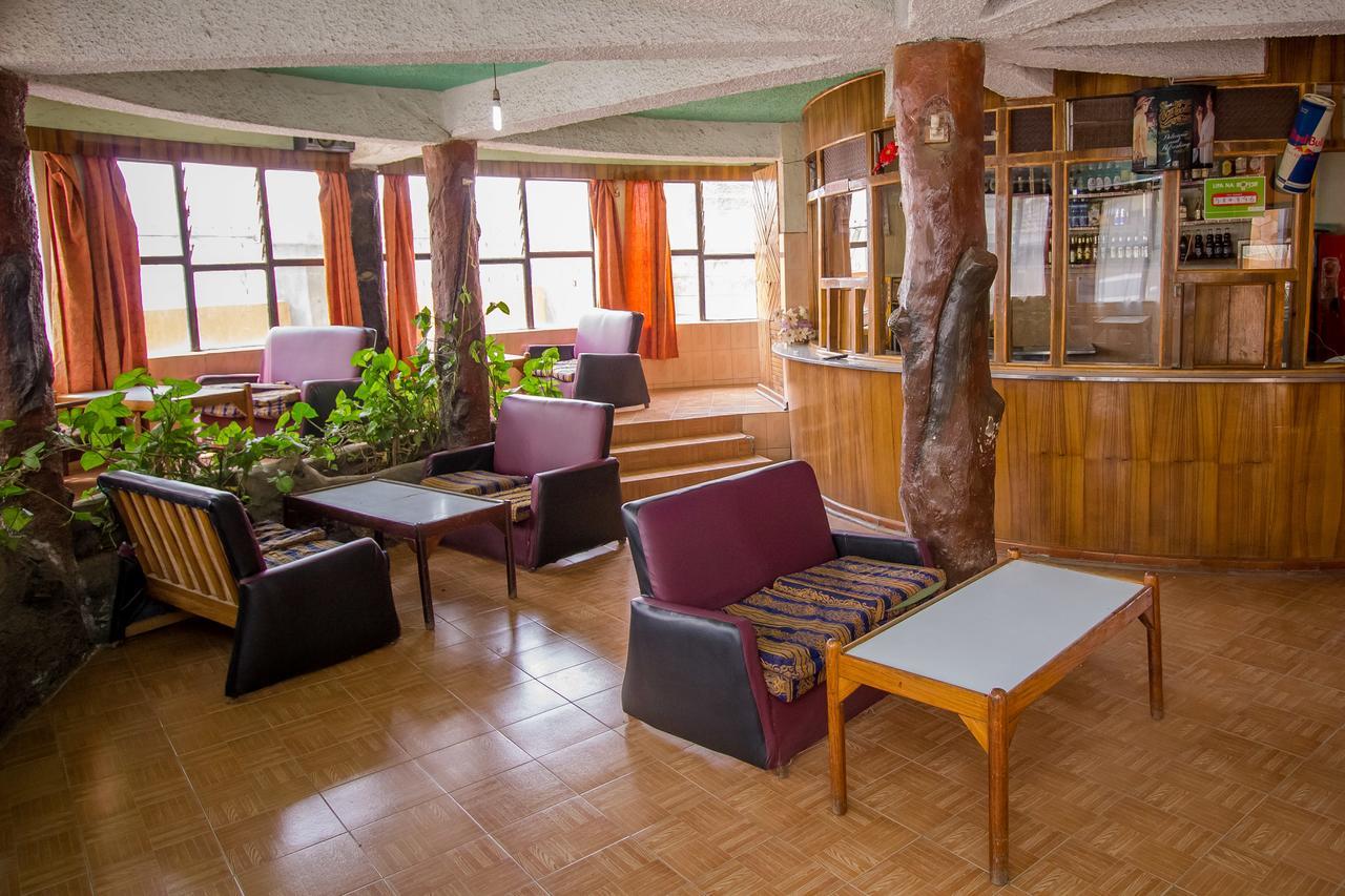 Hotel Genevieve Nakuru Exteriör bild