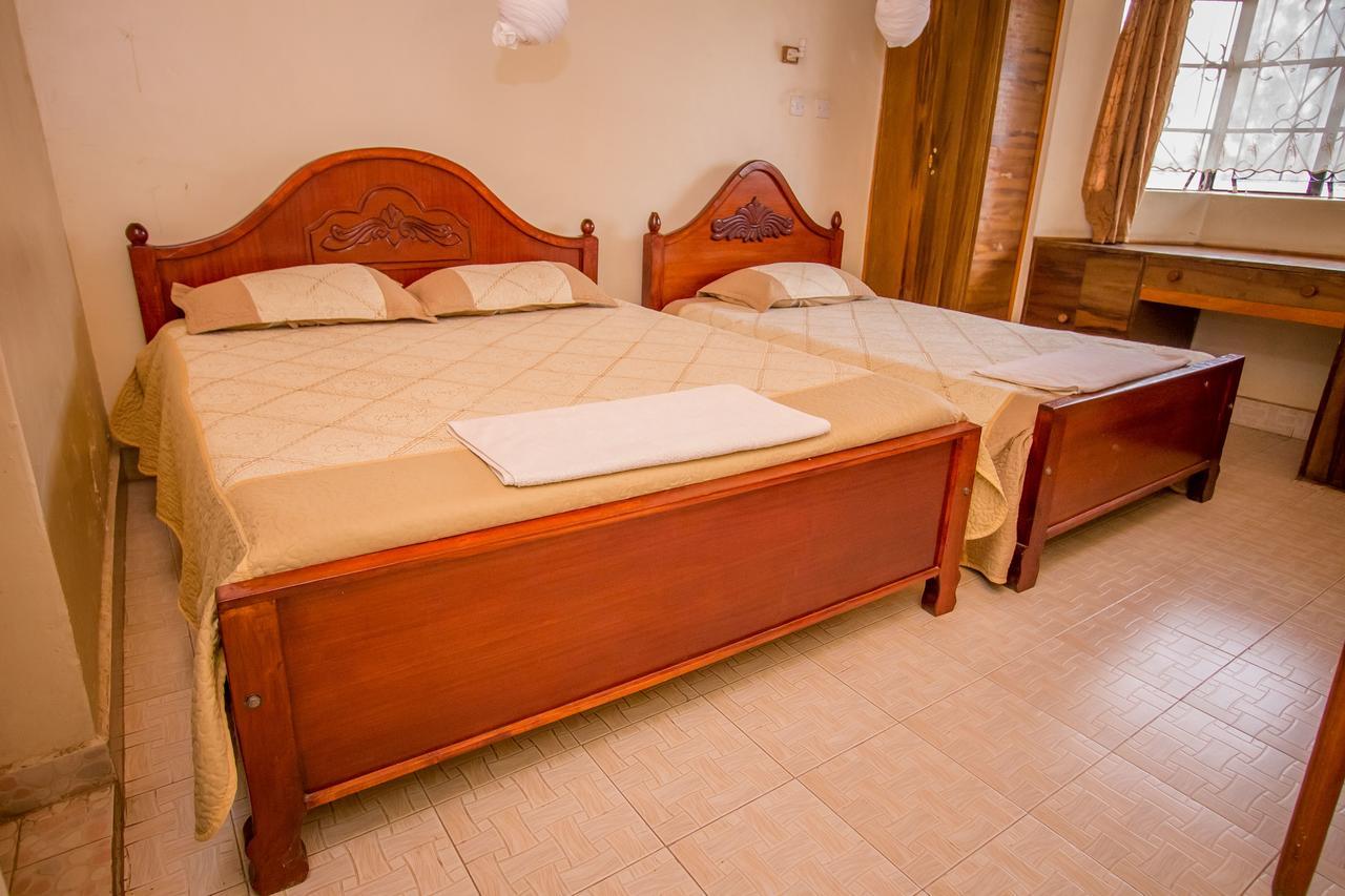 Hotel Genevieve Nakuru Exteriör bild